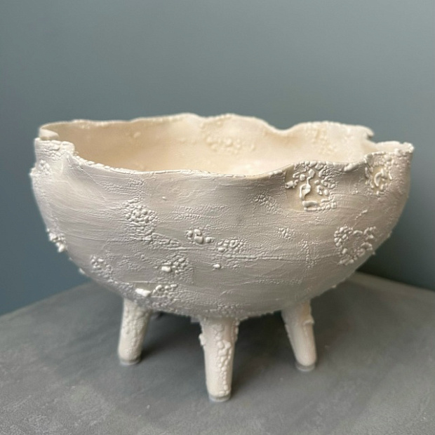 Большая чаша "На ножках" белая  8